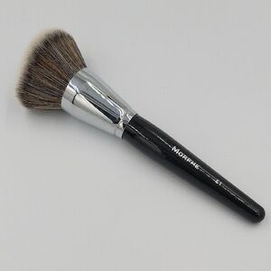 Morphe Fluffy Powder Brush - E1